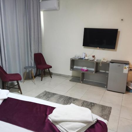 Golden Plaza Hotel Amã Exterior foto